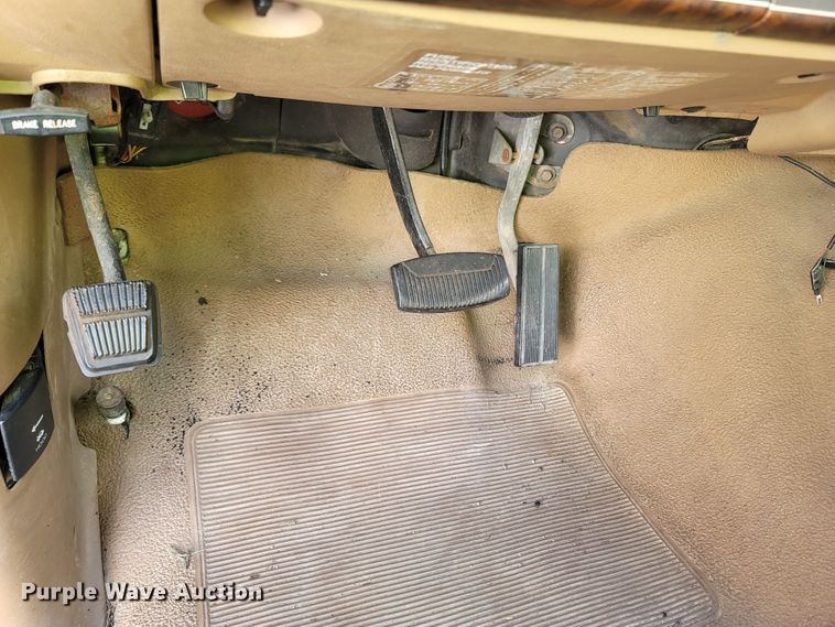 image for item LN9719 1991 Ford F350  ambulance