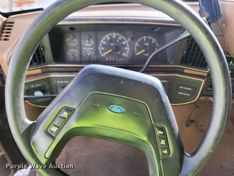 image for item LN9719 1991 Ford F350  ambulance