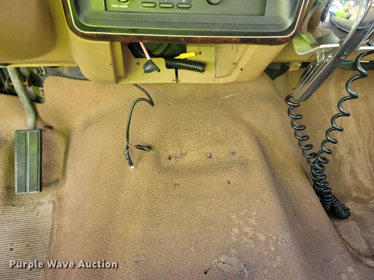 image for item LN9719 1991 Ford F350  ambulance