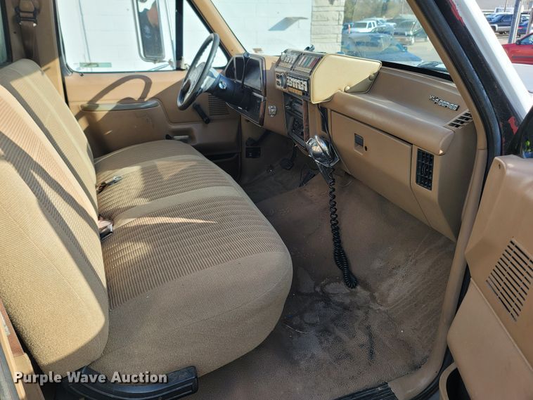 image for item LN9719 1991 Ford F350  ambulance