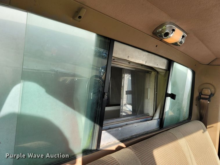 image for item LN9719 1991 Ford F350  ambulance