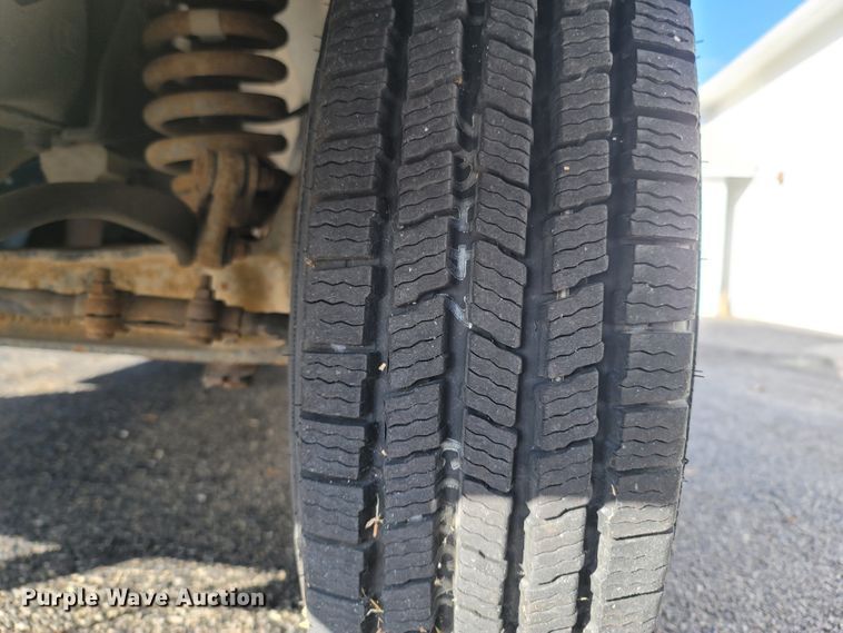 image for item LN9719 1991 Ford F350  ambulance