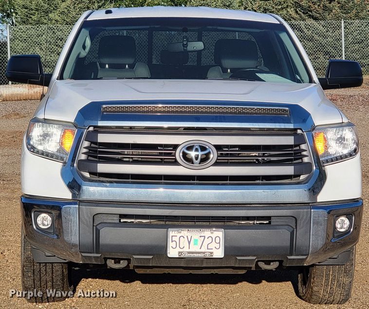 image for item LO9098 2014 Toyota Tundra  Double Cab pickup truck