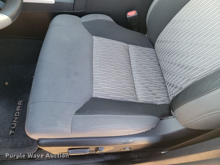 image for item LO9098 2014 Toyota Tundra  Double Cab pickup truck