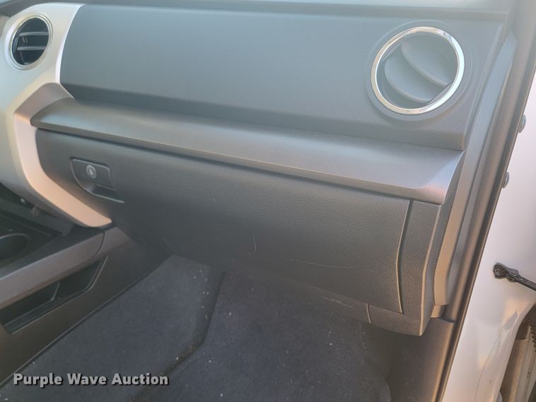 image for item LO9098 2014 Toyota Tundra  Double Cab pickup truck