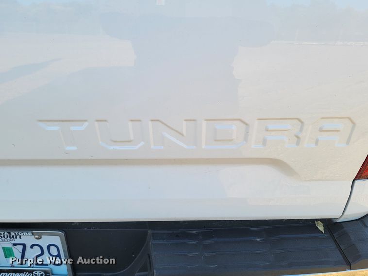 image for item LO9098 2014 Toyota Tundra  Double Cab pickup truck