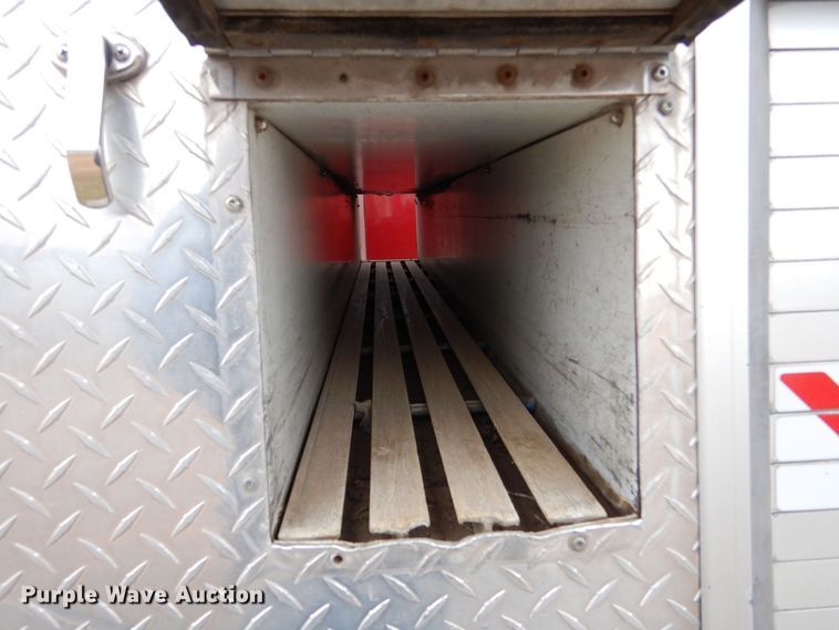 image for item LU9746 1994 International 4900  ladder fire truck