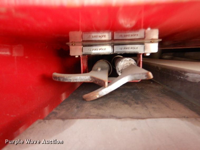 image for item LU9746 1994 International 4900  ladder fire truck