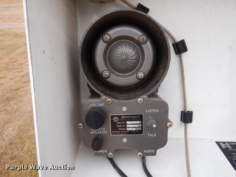 image for item LU9746 1994 International 4900  ladder fire truck