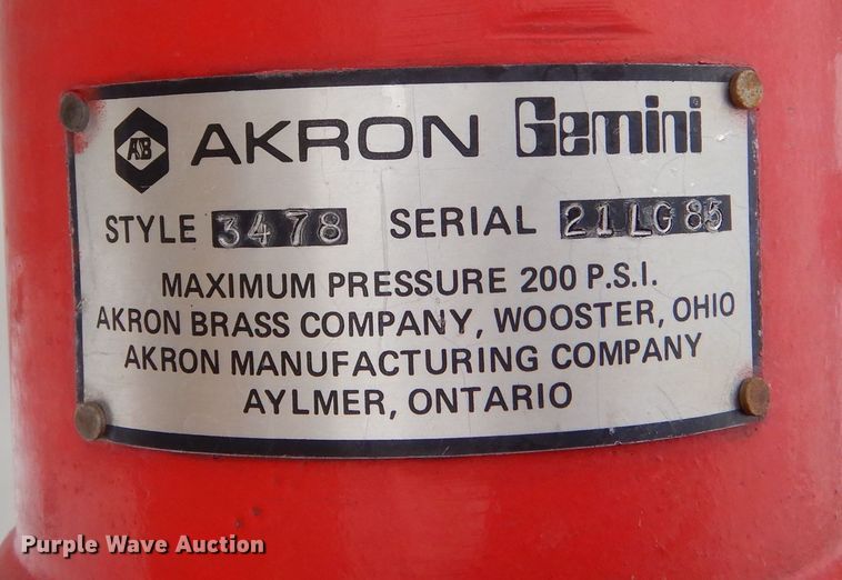 image for item LU9746 1994 International 4900  ladder fire truck