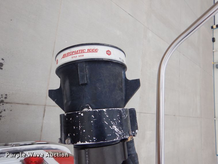 image for item LU9746 1994 International 4900  ladder fire truck