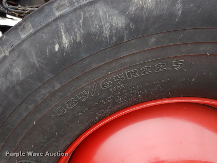 image for item LU9746 1994 International 4900  ladder fire truck