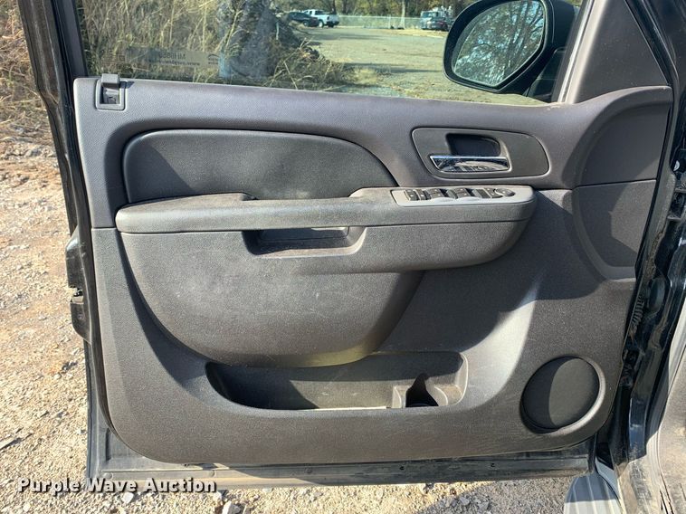 image for item MH9853 2010 Chevrolet Tahoe SUV