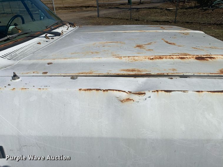 image for item MH9858 1990 Dodge D350 bucket truck