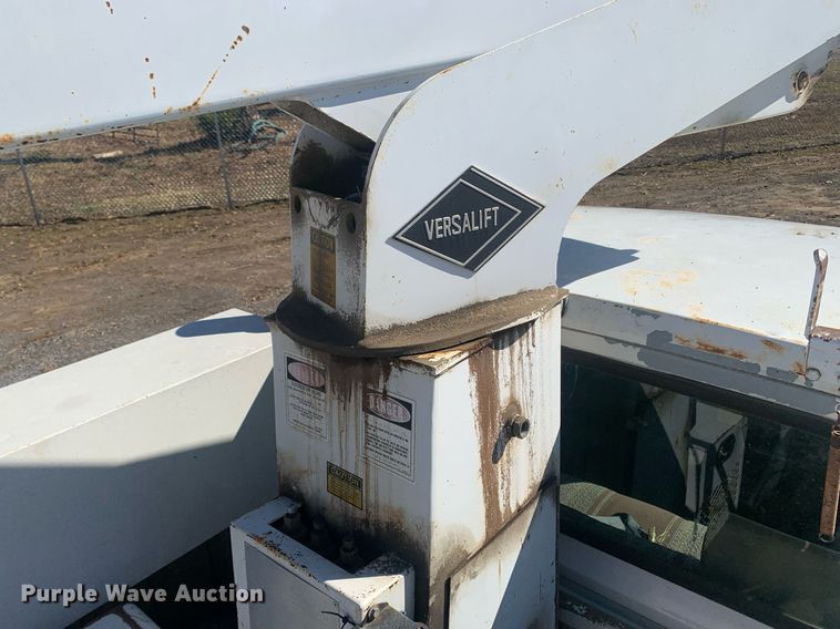 image for item MH9858 1990 Dodge D350 bucket truck