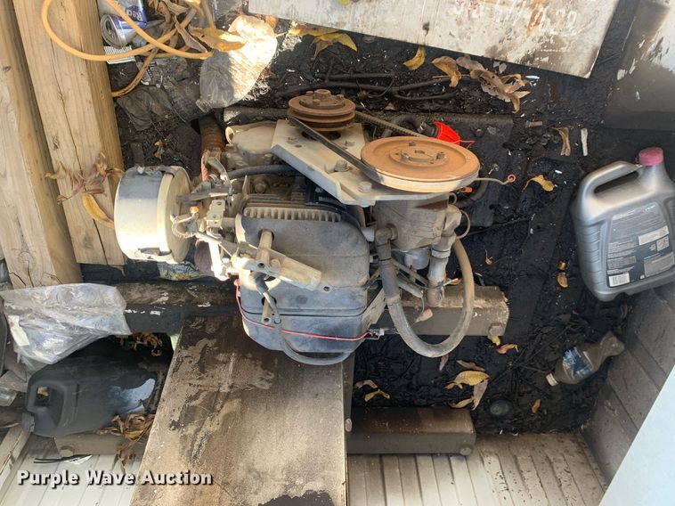 image for item MH9858 1990 Dodge D350 bucket truck