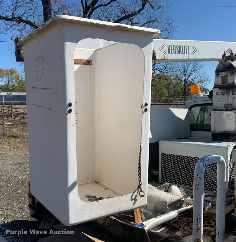 image for item MH9858 1990 Dodge D350 bucket truck