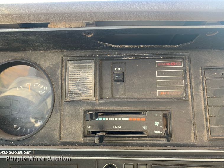 image for item MH9858 1990 Dodge D350 bucket truck