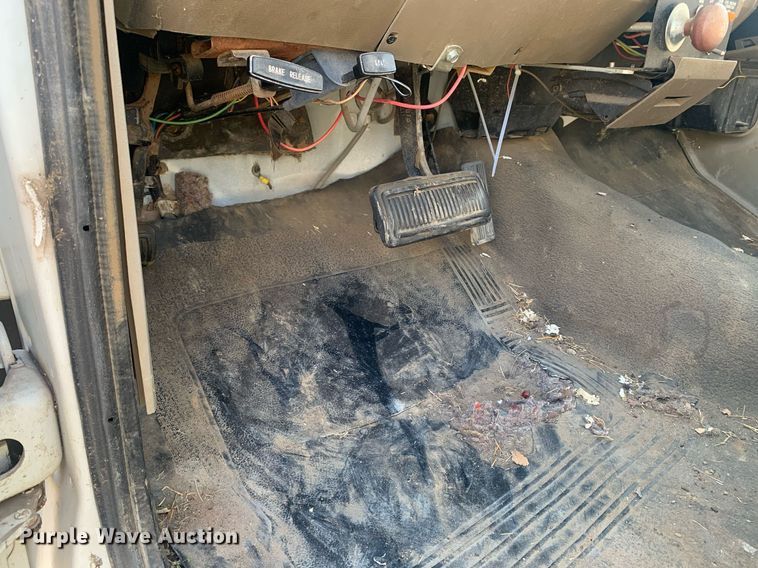 image for item MH9858 1990 Dodge D350 bucket truck