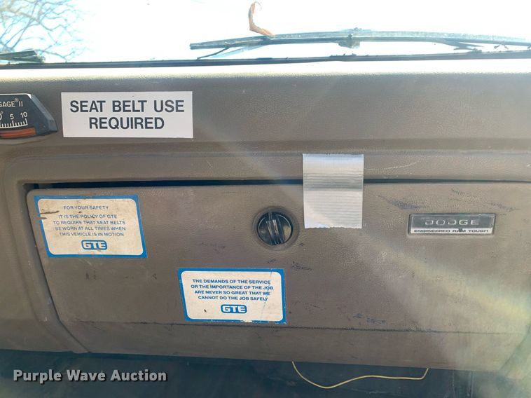 image for item MH9858 1990 Dodge D350 bucket truck