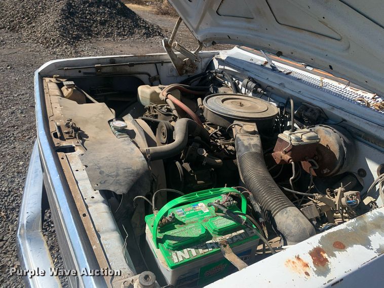 image for item MH9858 1990 Dodge D350 bucket truck