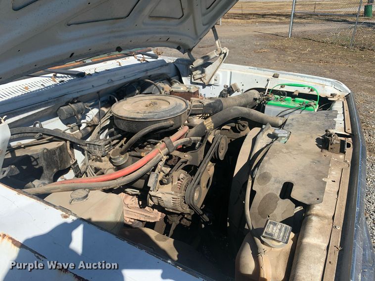 image for item MH9858 1990 Dodge D350 bucket truck