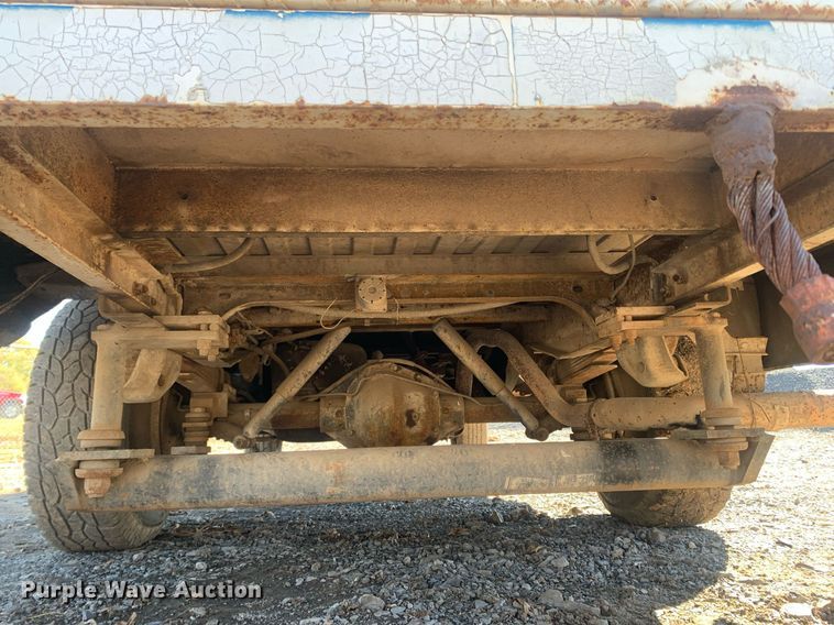 image for item MH9858 1990 Dodge D350 bucket truck