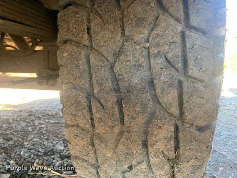 image for item MH9858 1990 Dodge D350 bucket truck