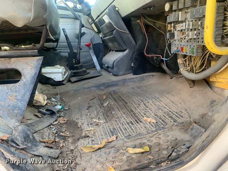 image for item MH9859 1999 Freightliner FL60 dump flatbed truck