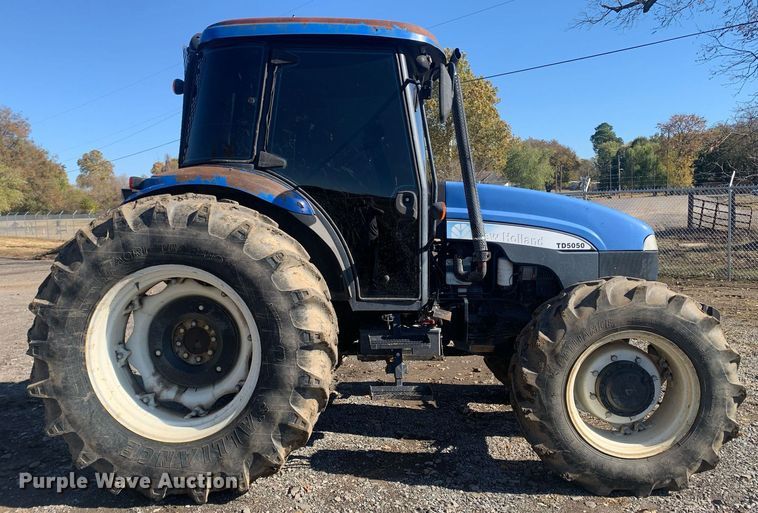 image for item MH9860 2011 New Holland TD5050 MFWD tractor