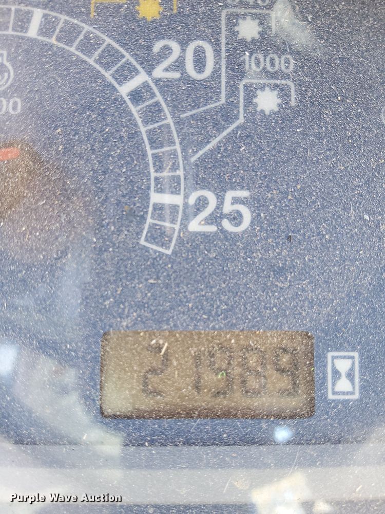 image for item MH9860 2011 New Holland TD5050 MFWD tractor