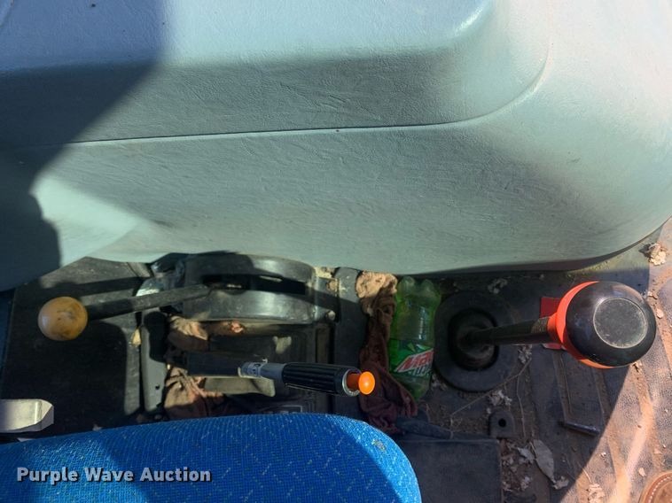 image for item MH9860 2011 New Holland TD5050 MFWD tractor