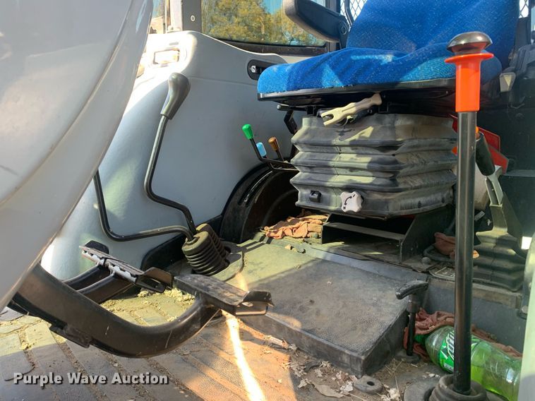 image for item MH9860 2011 New Holland TD5050 MFWD tractor