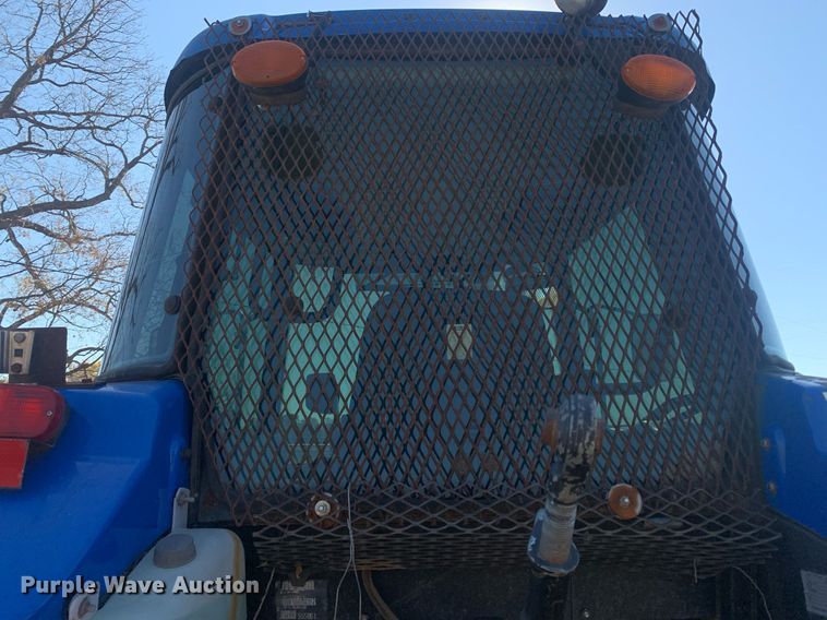 image for item MH9860 2011 New Holland TD5050 MFWD tractor