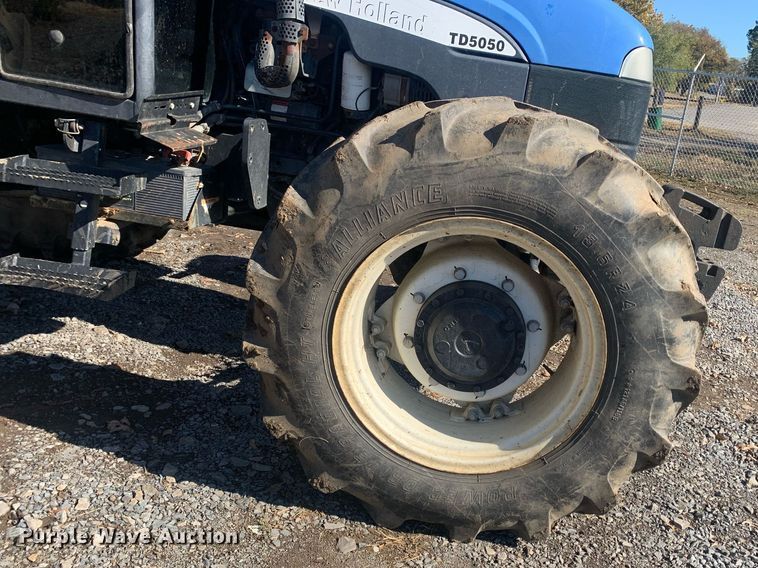 image for item MH9860 2011 New Holland TD5050 MFWD tractor