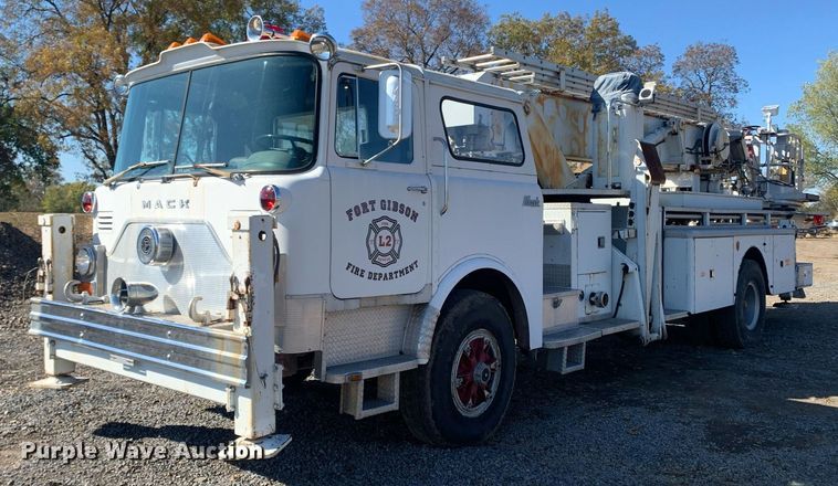 image for item MH9862 1979 Mack 75 ladder fire truck