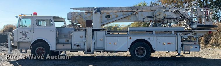 image for item MH9862 1979 Mack 75 ladder fire truck