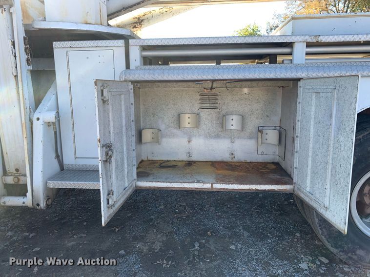 image for item MH9862 1979 Mack 75 ladder fire truck