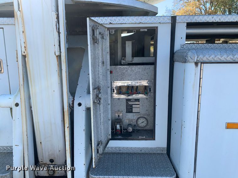 image for item MH9862 1979 Mack 75 ladder fire truck