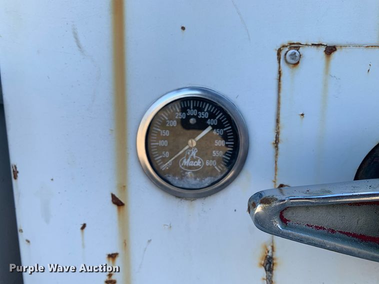 image for item MH9862 1979 Mack 75 ladder fire truck