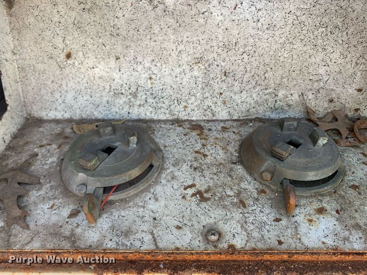 image for item MH9862 1979 Mack 75 ladder fire truck