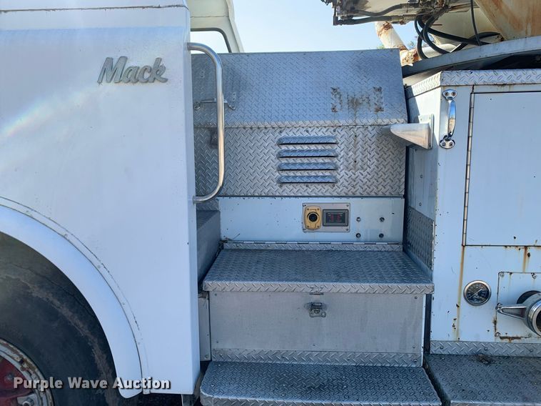 image for item MH9862 1979 Mack 75 ladder fire truck