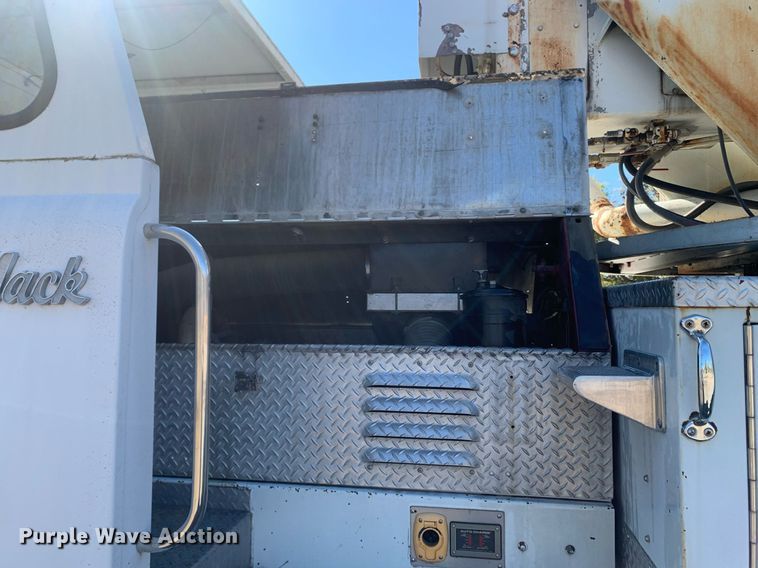 image for item MH9862 1979 Mack 75 ladder fire truck