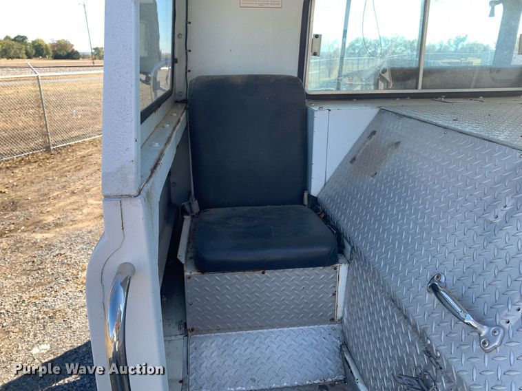 image for item MH9862 1979 Mack 75 ladder fire truck