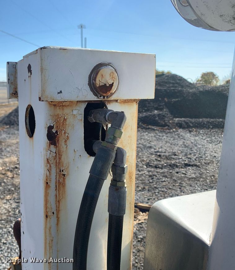 image for item MH9862 1979 Mack 75 ladder fire truck