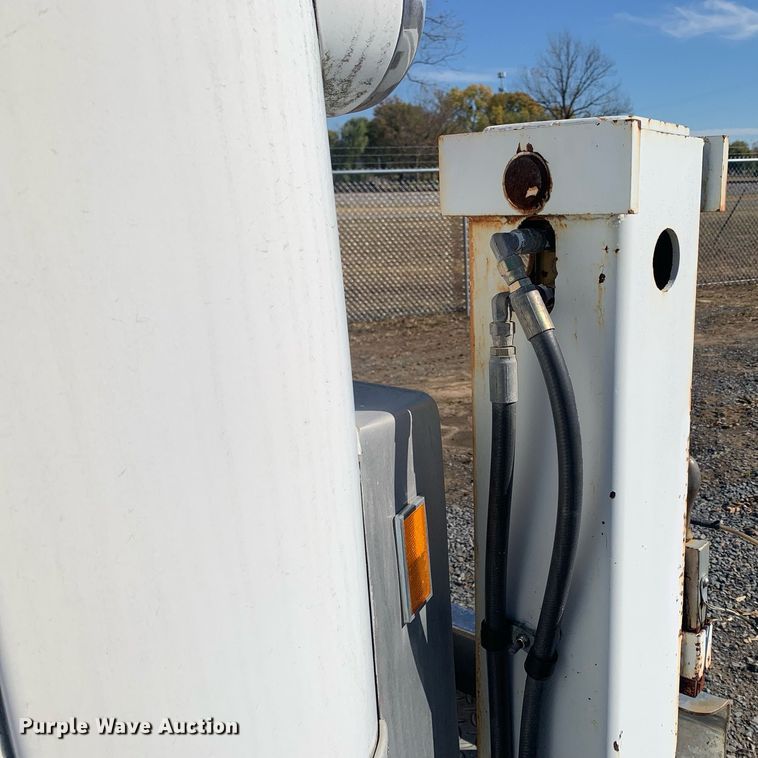 image for item MH9862 1979 Mack 75 ladder fire truck