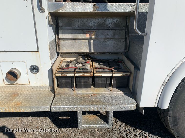 image for item MH9862 1979 Mack 75 ladder fire truck