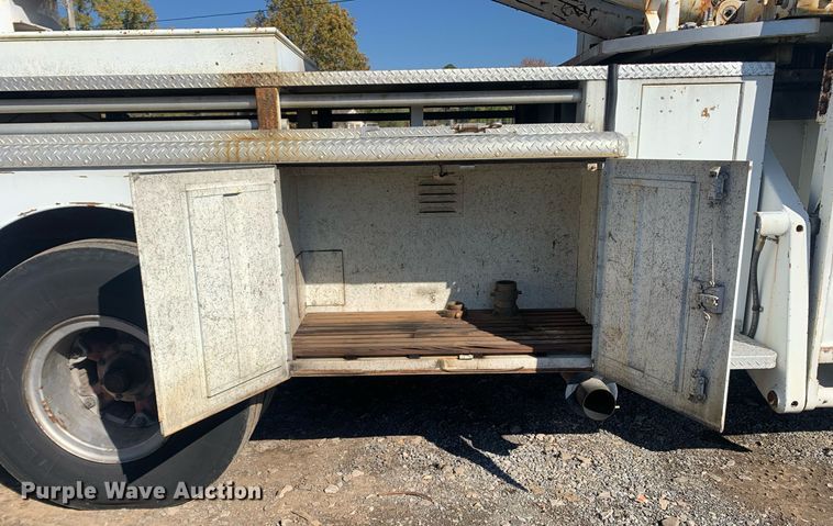 image for item MH9862 1979 Mack 75 ladder fire truck