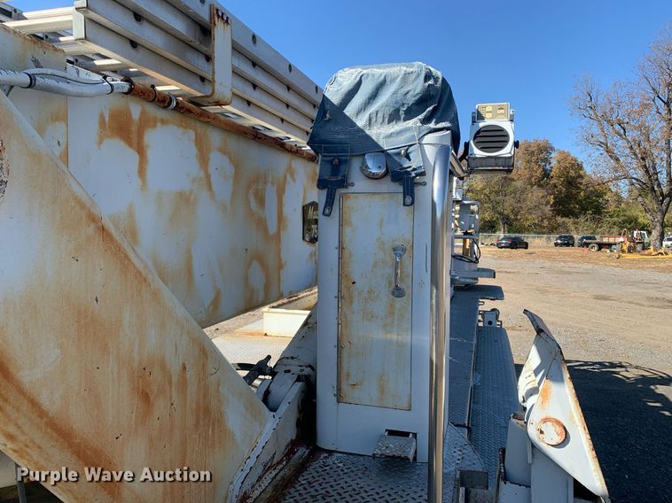 image for item MH9862 1979 Mack 75 ladder fire truck