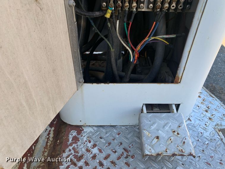 image for item MH9862 1979 Mack 75 ladder fire truck